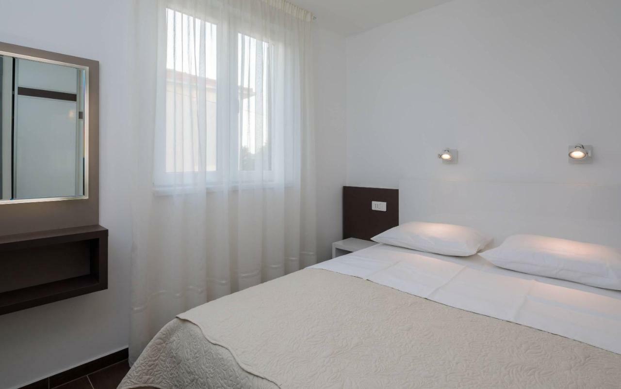 Apartmani Kos D Supetar Kültér fotó